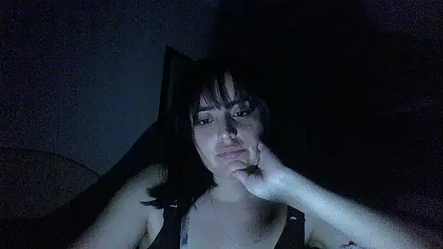 KIMII-JN: διαδικτυακό σόου στην κάμερα