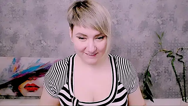 Djullia's Live XXX Chat