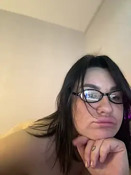 Chat +18 de SwittieKendra ao vivo