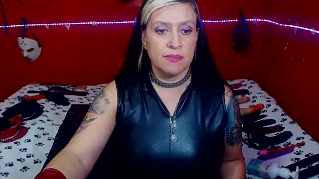 Chatroom XXX en direct de MATURE_Randy