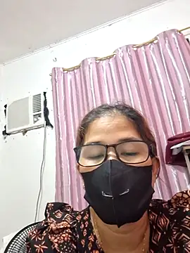 Loreanegel_kissme105n Live XXX chat