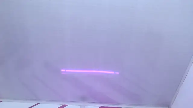 Chat +18 de Kitten_Hot_ ao vivo