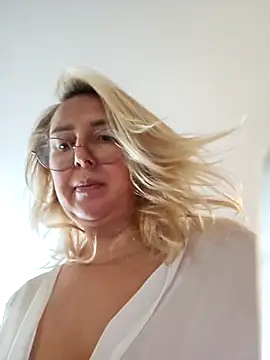 MariaRichi_ élő XXX-chatje