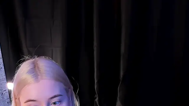 Lillie_Berry 即時 XXX 聊天