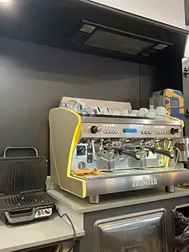 ainaht Chat XXX live