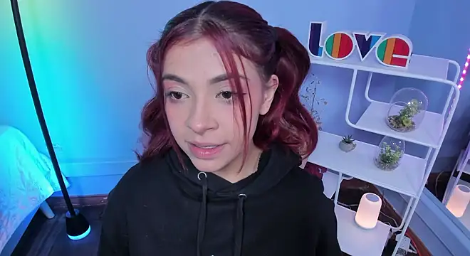 KathiaSaenz_ 现场XXX聊天