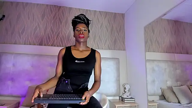 NalaRoux's Live XXX Chat