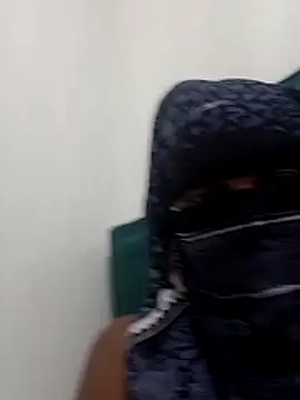 chocolate-puss' Live XXX Chat