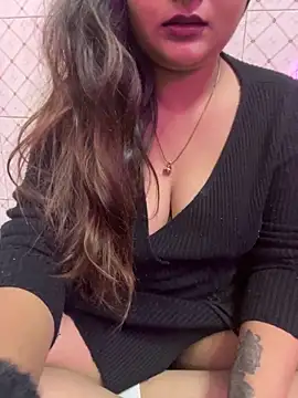 Curvy_Anaya Adlı Modelin Web Kamerası Şovu