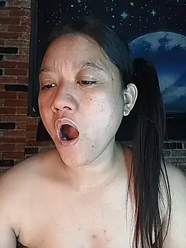 Urchanel Live XXX Chat