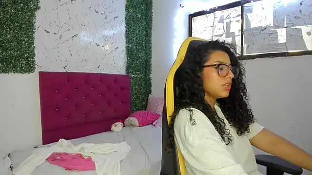 عرض كام emily_stars1