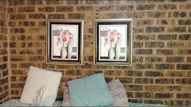 LelaKeyesXX Adlı Modelin Canlı XXX Sohbeti