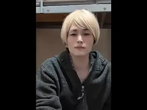 Pokazy przed kamerką – mgnhiroyuki