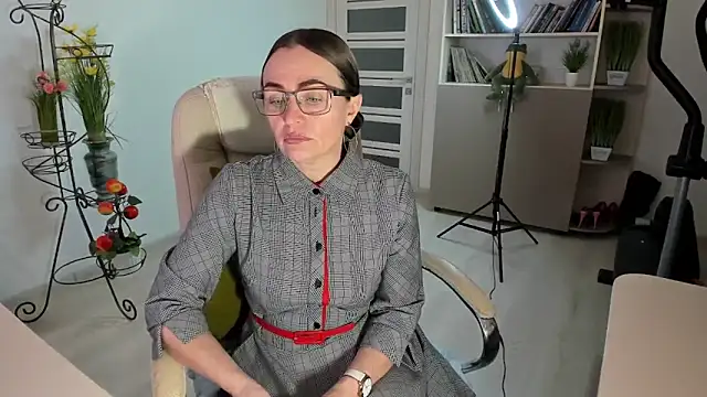 Vika73のライブXXXチャット