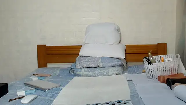 Show de awild_kitten na webcam