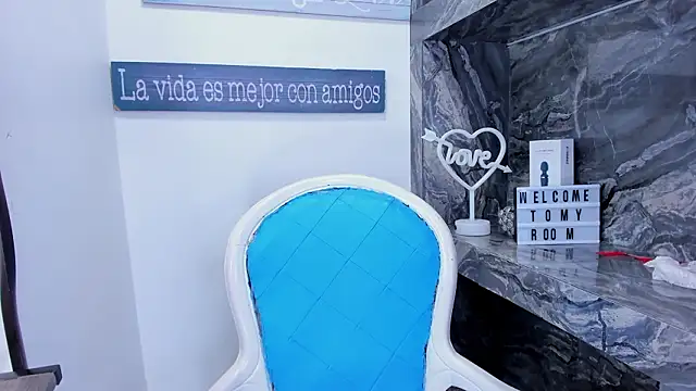 Pokazy przed kamerką – miss_danika