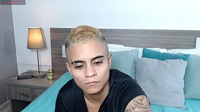 Liiamthompson 现场XXX聊天