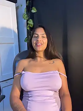 chicachocolate01's Live XXX Chat