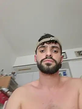 young_swisscouple's Live XXX Chat