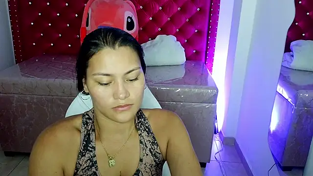 Chat XXX ao vivo de Pokahontas_m