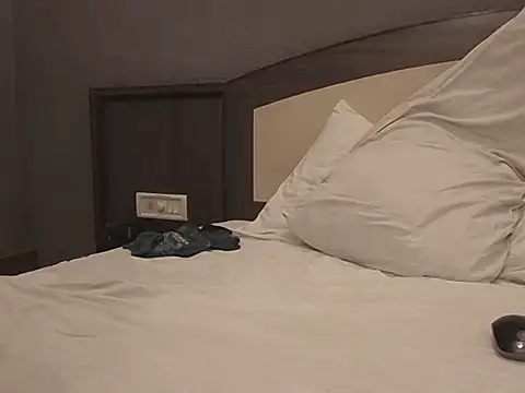 hotindianstudのライブXXXチャット