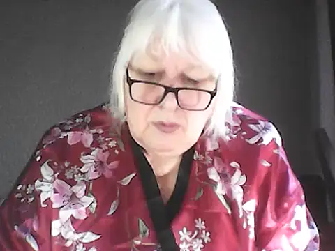 Alexia64231 Adlı Modelin Canlı XXX Sohbeti