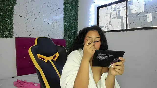 emily_stars1 Live XXX-Chat