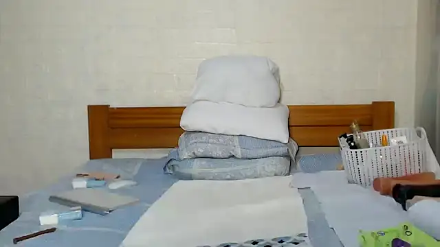 Pokazy przed kamerką – awild_kitten