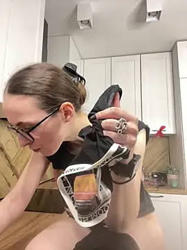 Chat +18 de MartiniiSelenna ao vivo