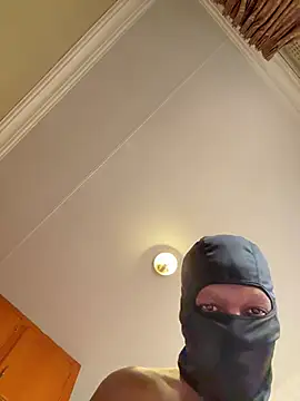 SexyTebzaM: διαδικτυακό σόου στην κάμερα