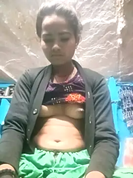 Jooli_sakya live XXX chat