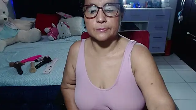 Онлайн чат XXX pervert_mommy_