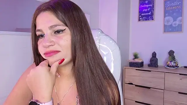 bluee_hazell Chat XXX in diretta