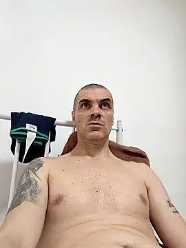 DOMINATOR_SIR-MASTER Adlı Modelin Canlı XXX Sohbeti