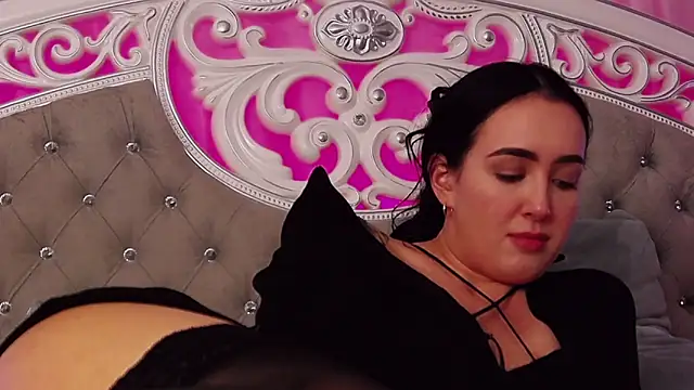 KimKhallifa Chat XXX in diretta