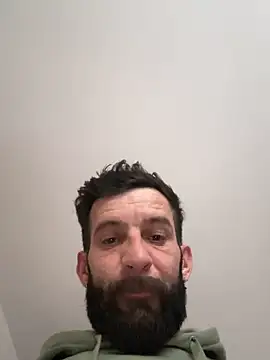 Michel_huge Show in webcam