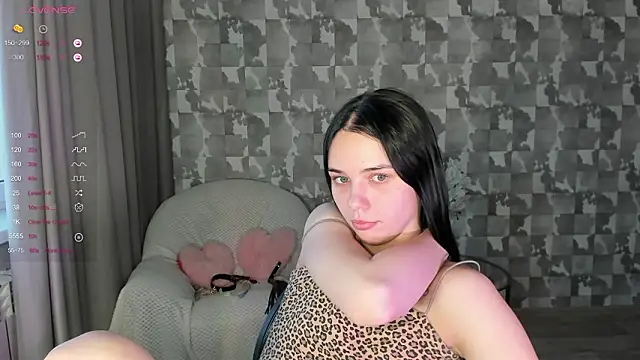 Kseni_aのライブXXXチャット