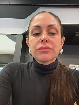 ainaht Adlı Modelin Canlı XXX Sohbeti