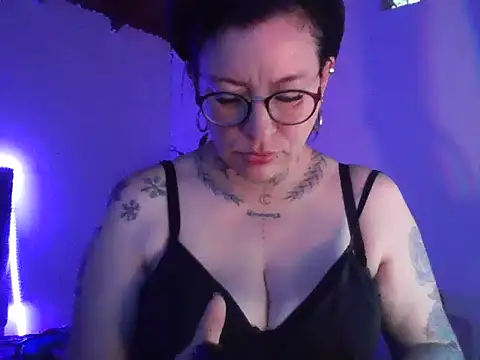 Nina-foxx's Live XXX Chat