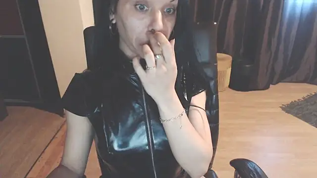 GoldenSasha Live XXX Chat