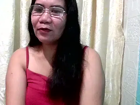 Curvy_41 现场XXX聊天