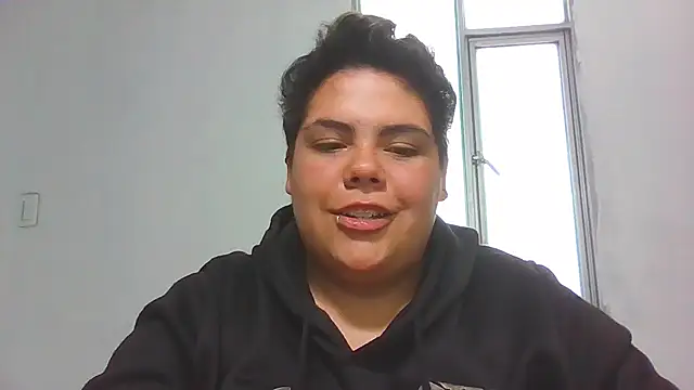 Chat XXX en directo de Hailey_Curvy