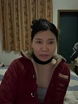 xiiuuff18's Live XXX Chat