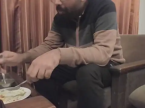 hotindianstudのライブXXXチャット