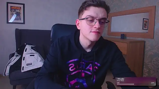 FelixStarkk Chat XXX live