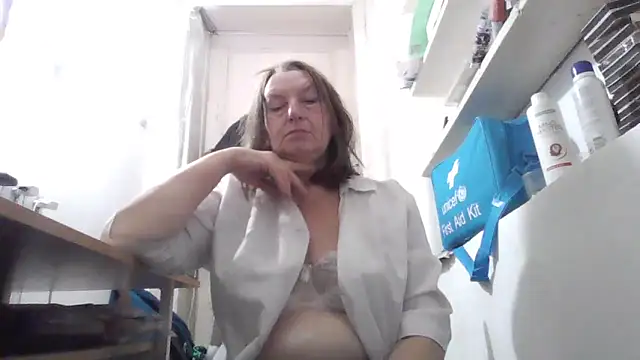 AnnaLive570 Chat XXX in diretta