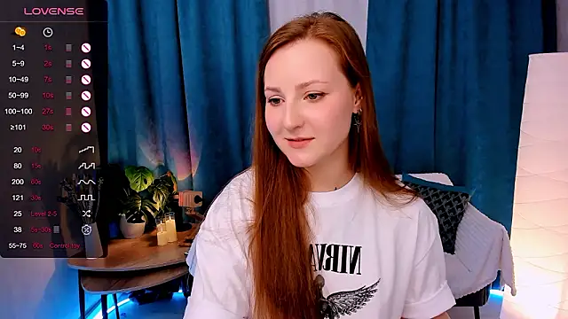 Онлайн чат XXX velvet_cherry_