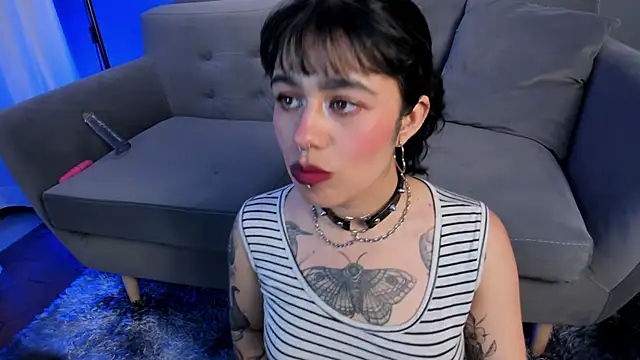 flower_smith_ Adlı Modelin Canlı XXX Sohbeti