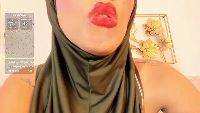 hanajameela Adlı Modelin Canlı XXX Sohbeti