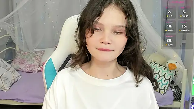 EmilyChavesのライブXXXチャット